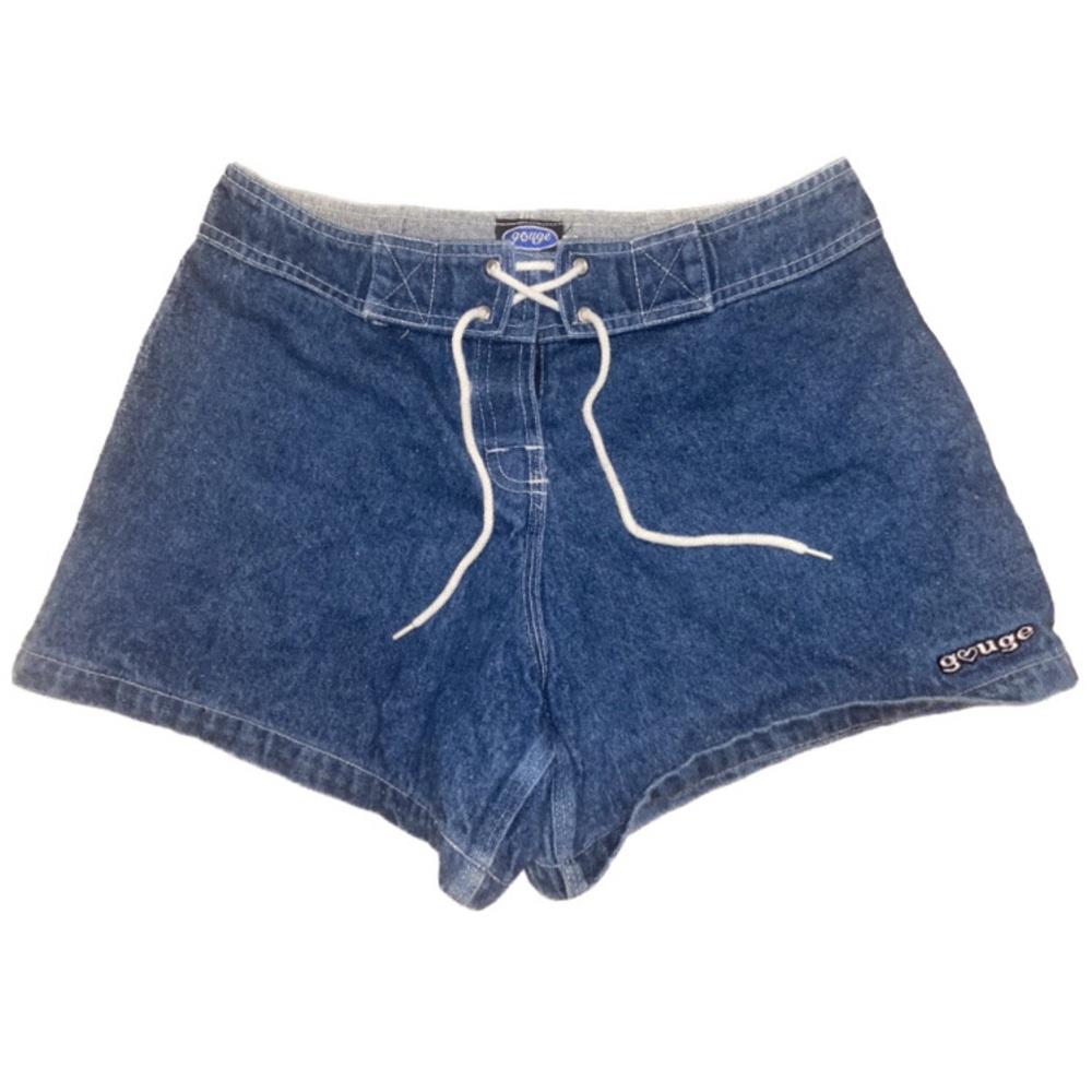 Womens denim shorts from the brand Gouge, super cute one pocket, size 6-7